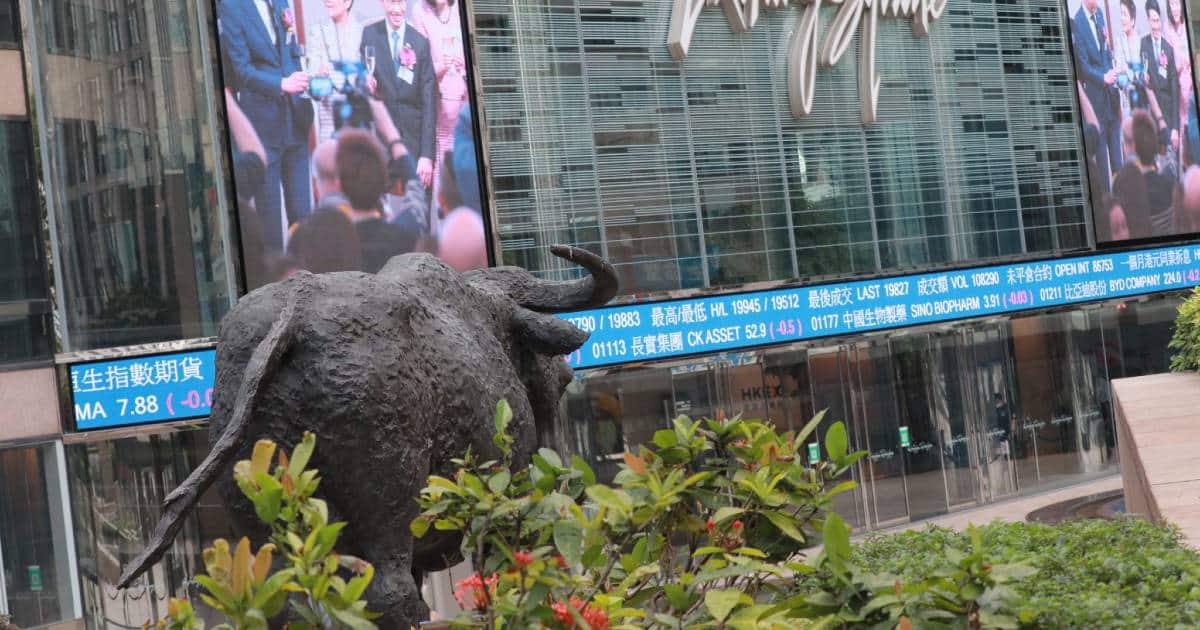 Hong Kong Stock Market Faces Major Drop, Tech and Real Estate Stocks Hit Hard!