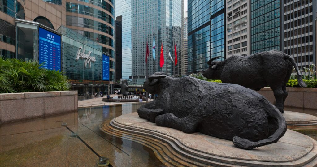 Hang Seng Index Five-Year Outlook: The Strategic Clash Between Technology Stocks and Traditional Industries
